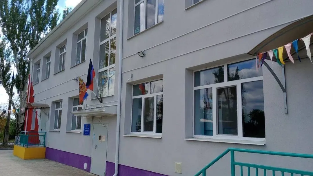 Подмосковные специалисты завершают восстановление детского сада в Мариуполе