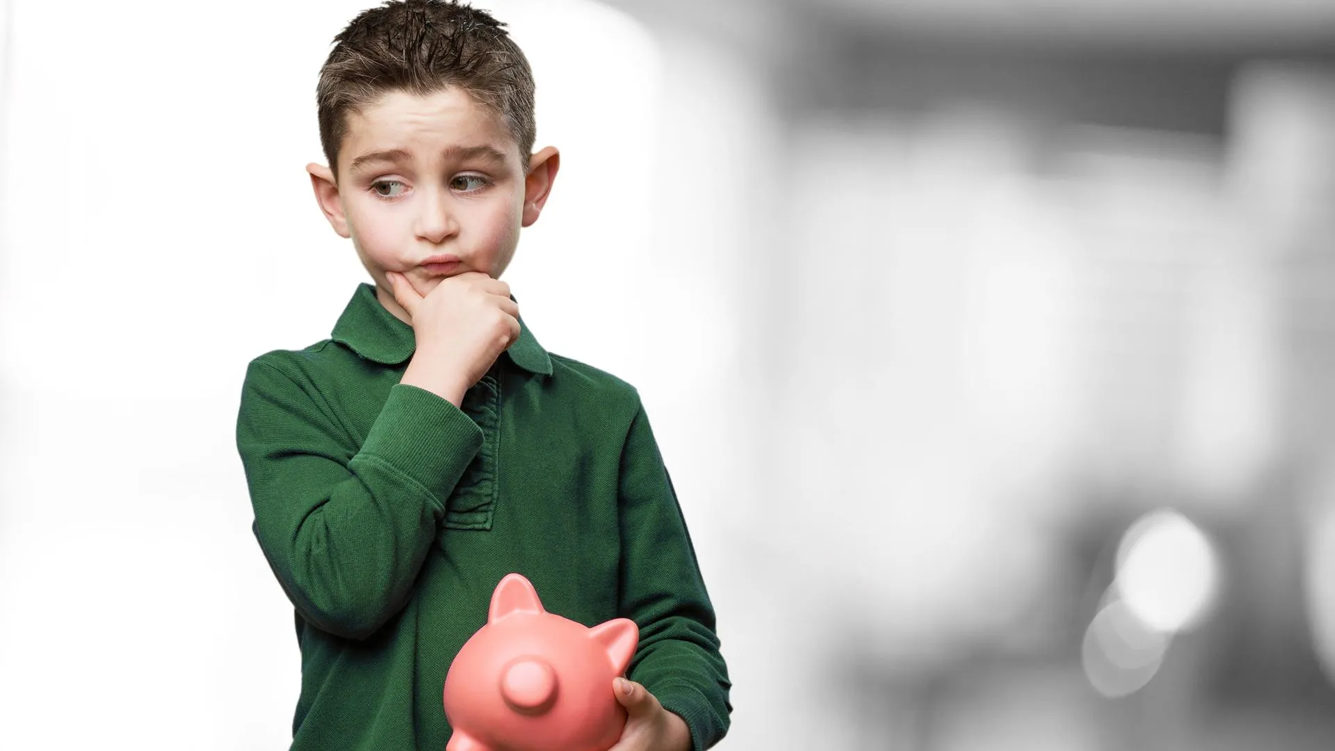 Психолог-педагог рассказала, когда детям можно выделять карманные деньги
