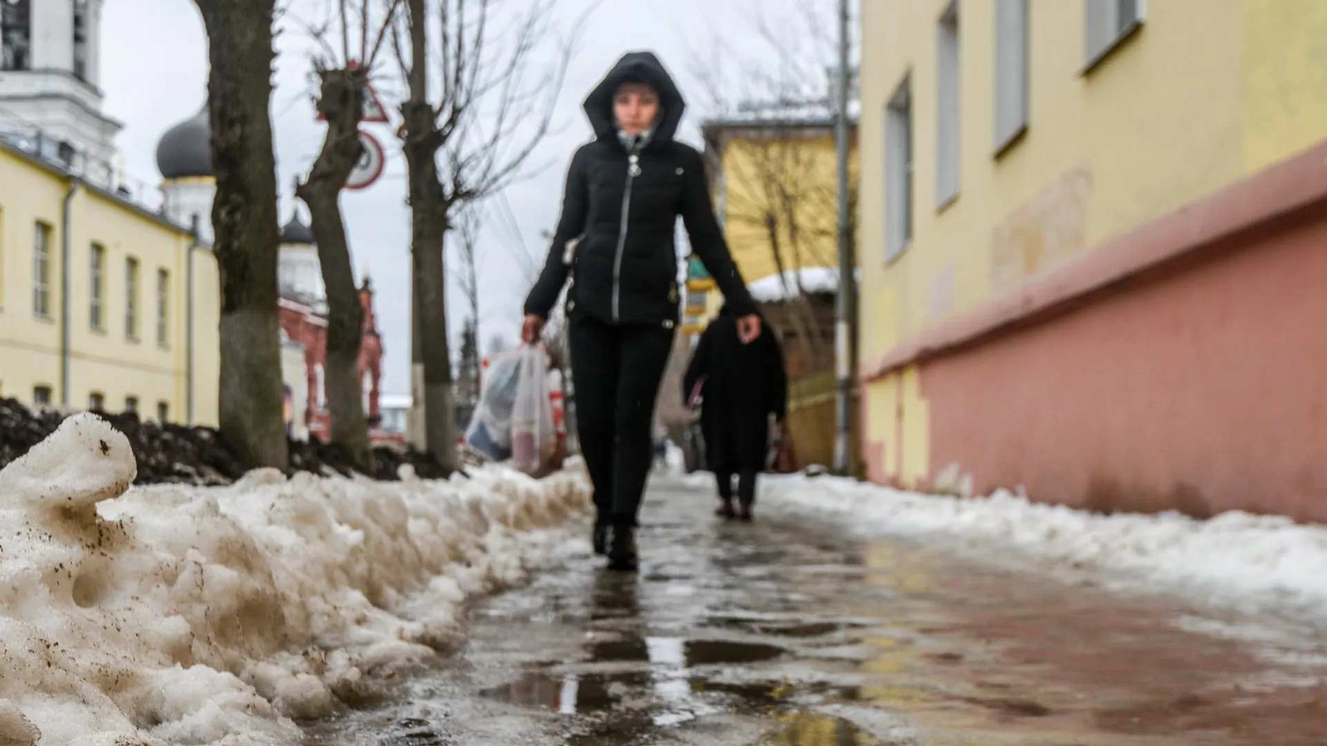 Оттепель ожидается в последние выходные года в Москве