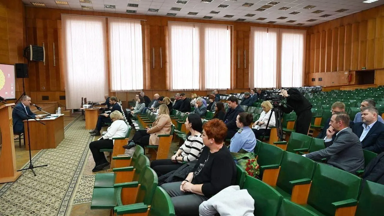 Работу управляющих компаний, ТСЖ и ЖСК в Серпухове обсудили на совещании