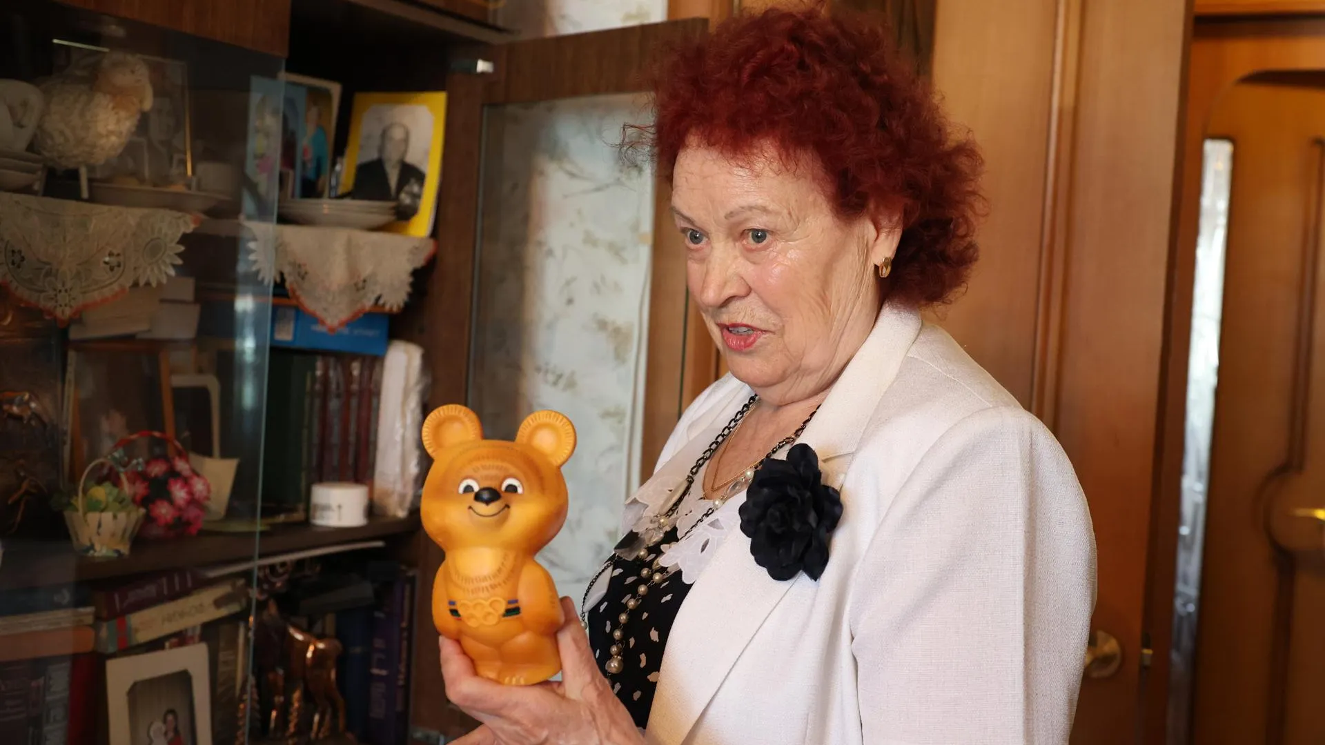 Сергей Балашов поздравил жительницу Электрогорска с 80-летием