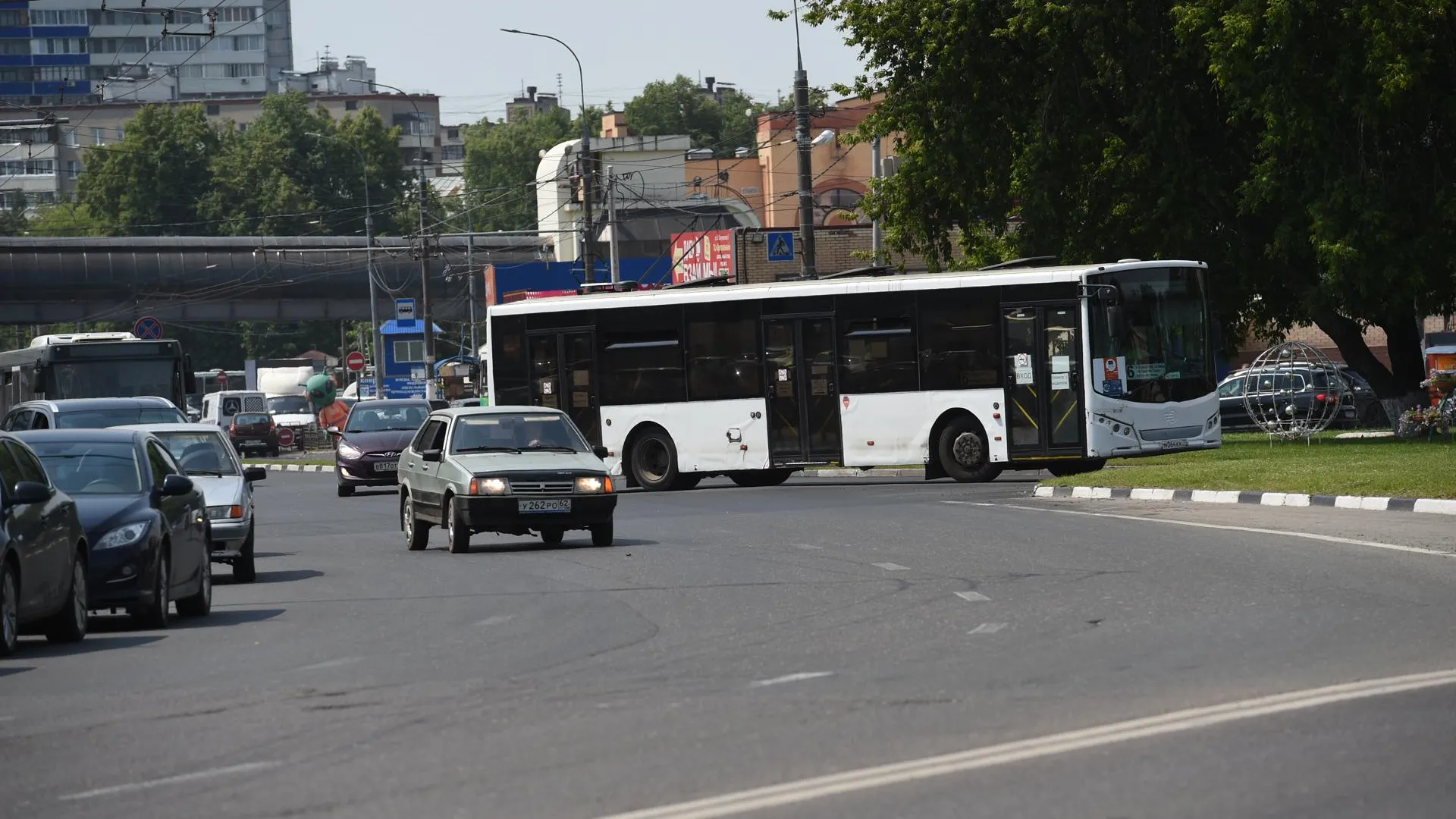 Автобус №1045 начнет заезжать к поликлинике на улице Ульяновых в Подольске с 5 августа