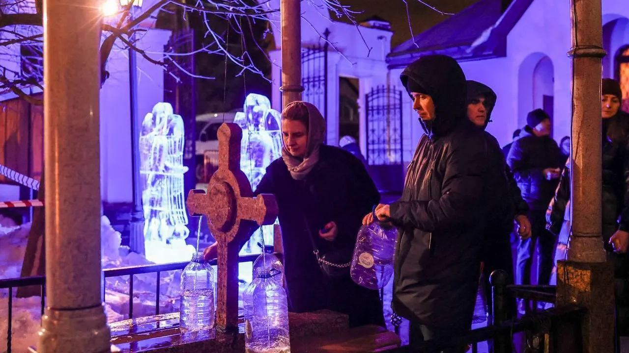 Крещенские купания проходят в Мытищах