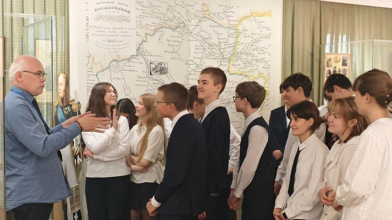 Девятиклассники Подольска посетили музей «Подолье» 23 сентября