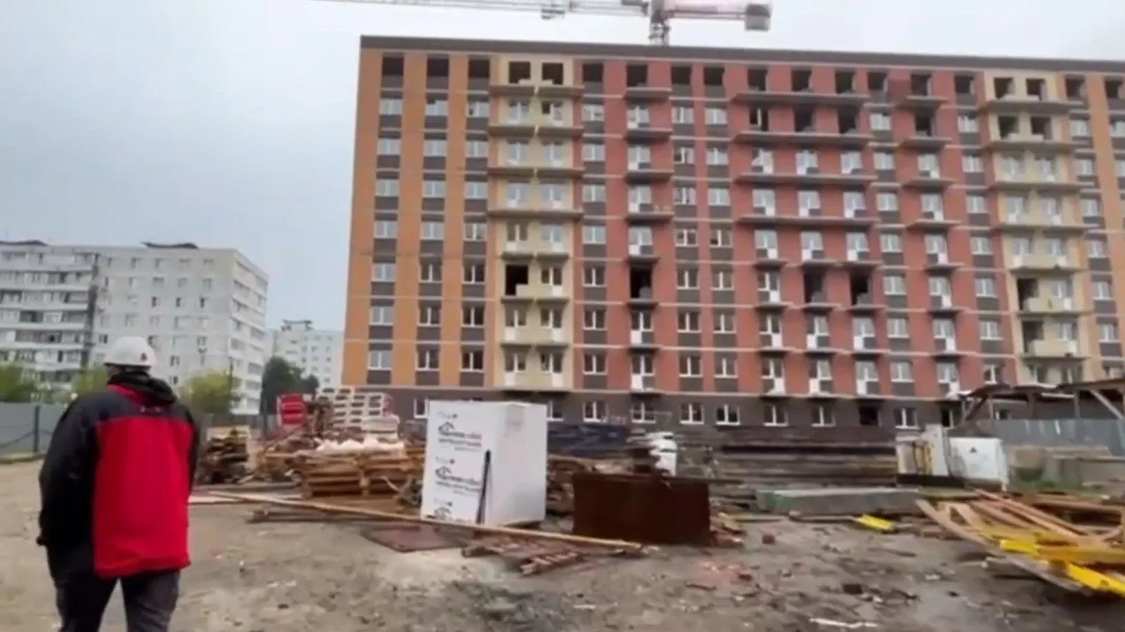 В ЖК «Истомкино парк‑2» Богородского округа достраивают последний этаж здания