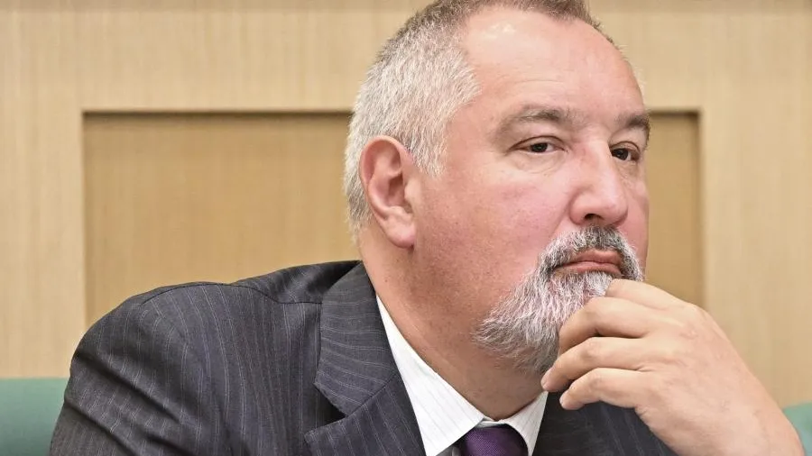 Рогозин заявил, что юмористы из КВН не «созрели умом» для службы в армии