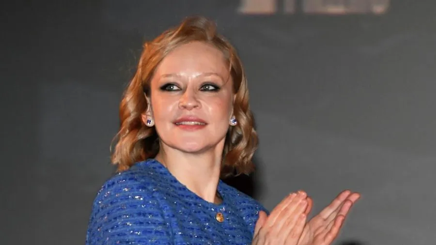 Актриса Пересильд не может улететь из Дубая на фоне ударов Ирана