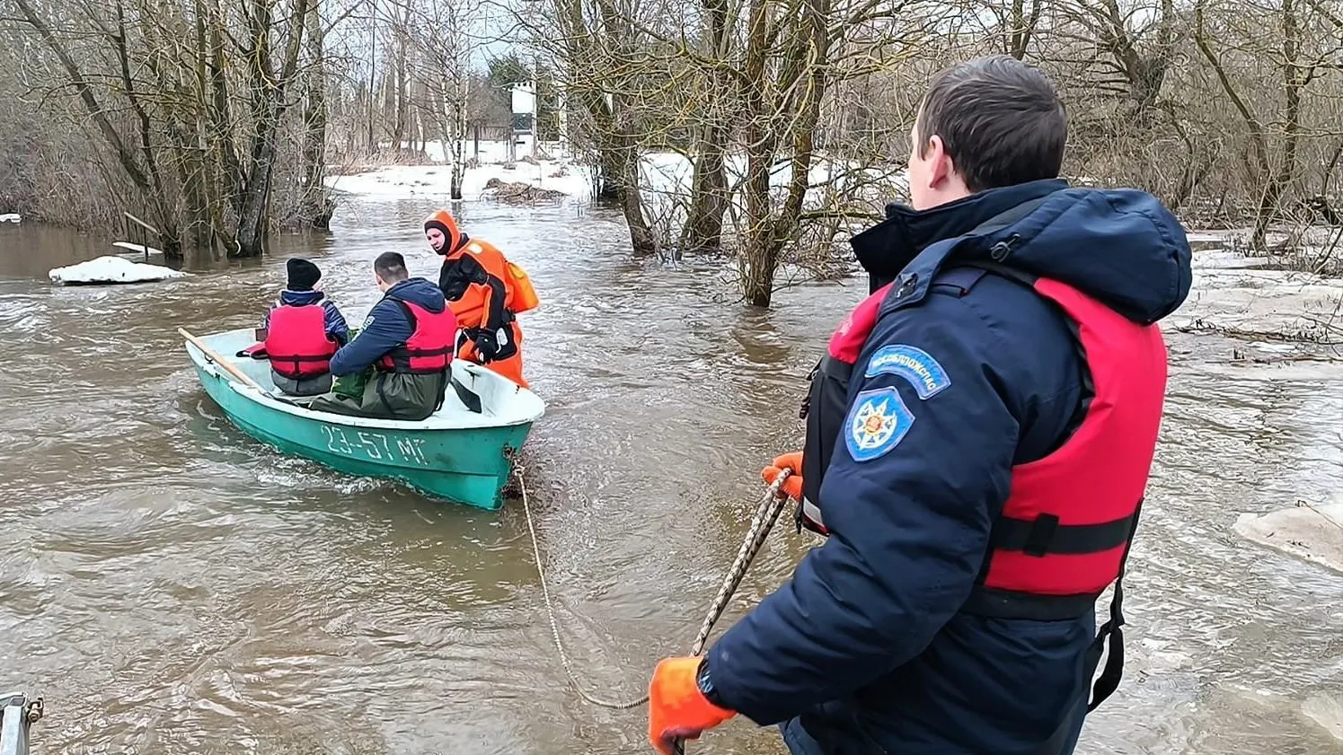 Лодочная переправа организована в Можайском городском округе