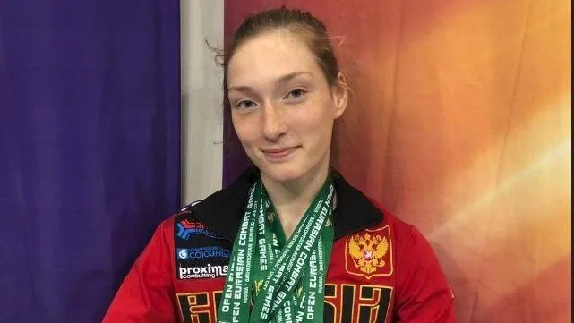 Воробьев поздравил юную спортсменку‑бойца из Домодедова с победами на соревнованиях