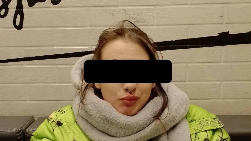 Женщина Умерла Девственницей Женщина Умерла Девственницей