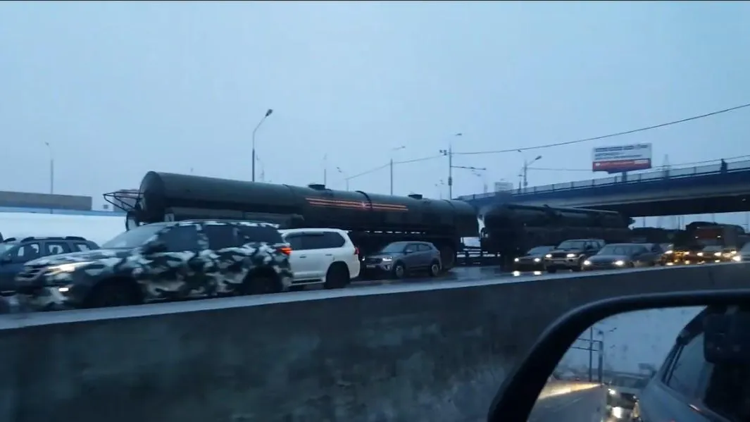 Военная техника для парада Победы прибыла в Подмосковье из Ивановской области