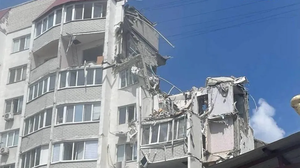 Три человека погибли при взрыве в жилом доме в Саратове