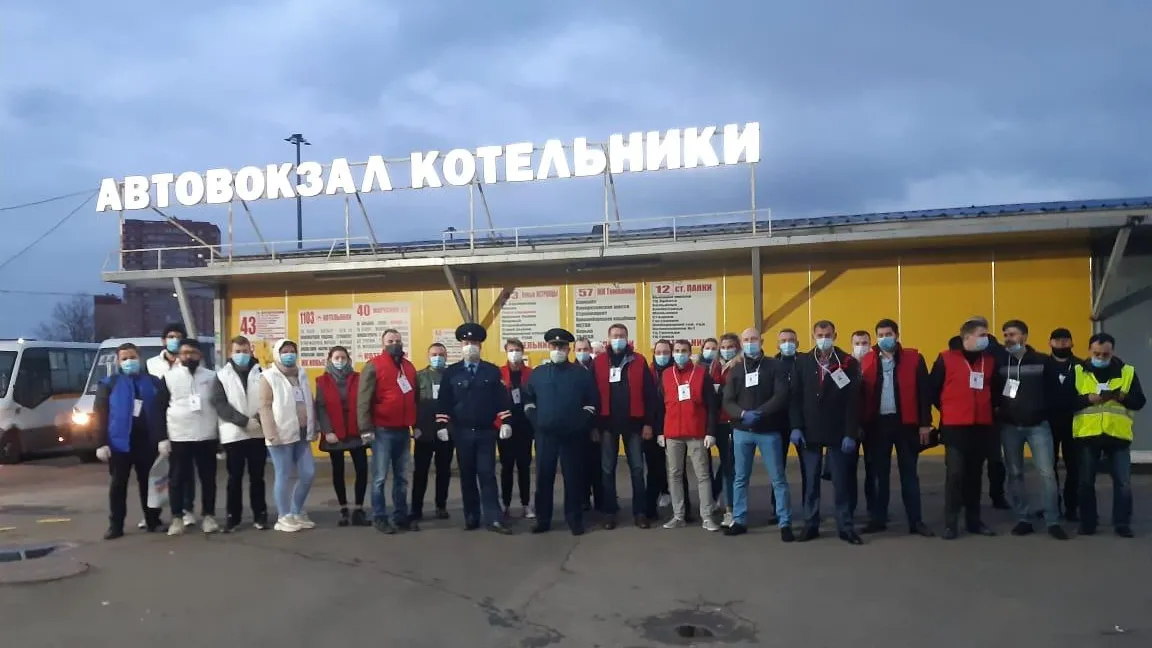 30 волонтеров Котельников контролируют масочный режим в общественном транспорте округа