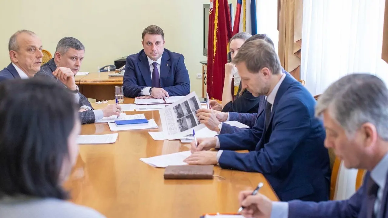 Жители Подольска попросили главу округа разобраться в незаконном переустройстве двора