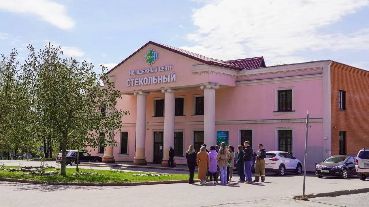 Площадь перед молодежным центром «Стекольный» в Клину реконструируют