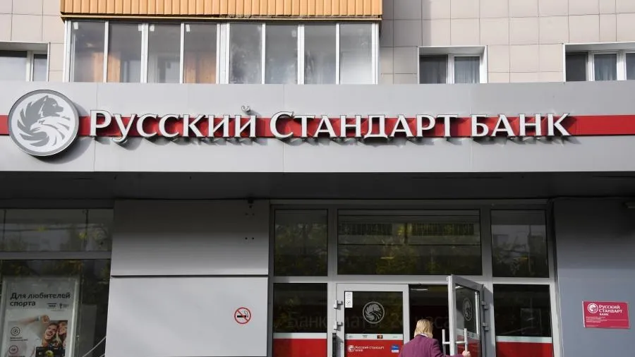 Названы самые популярные способы общения клиентов с банком