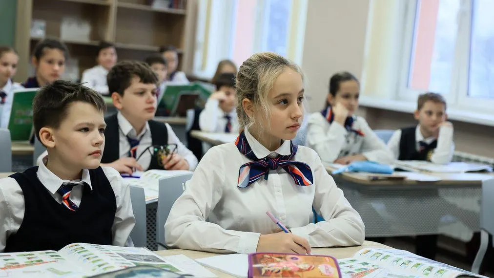 Учащиеся школ Подмосковья узнали об истории фестиваля молодежи