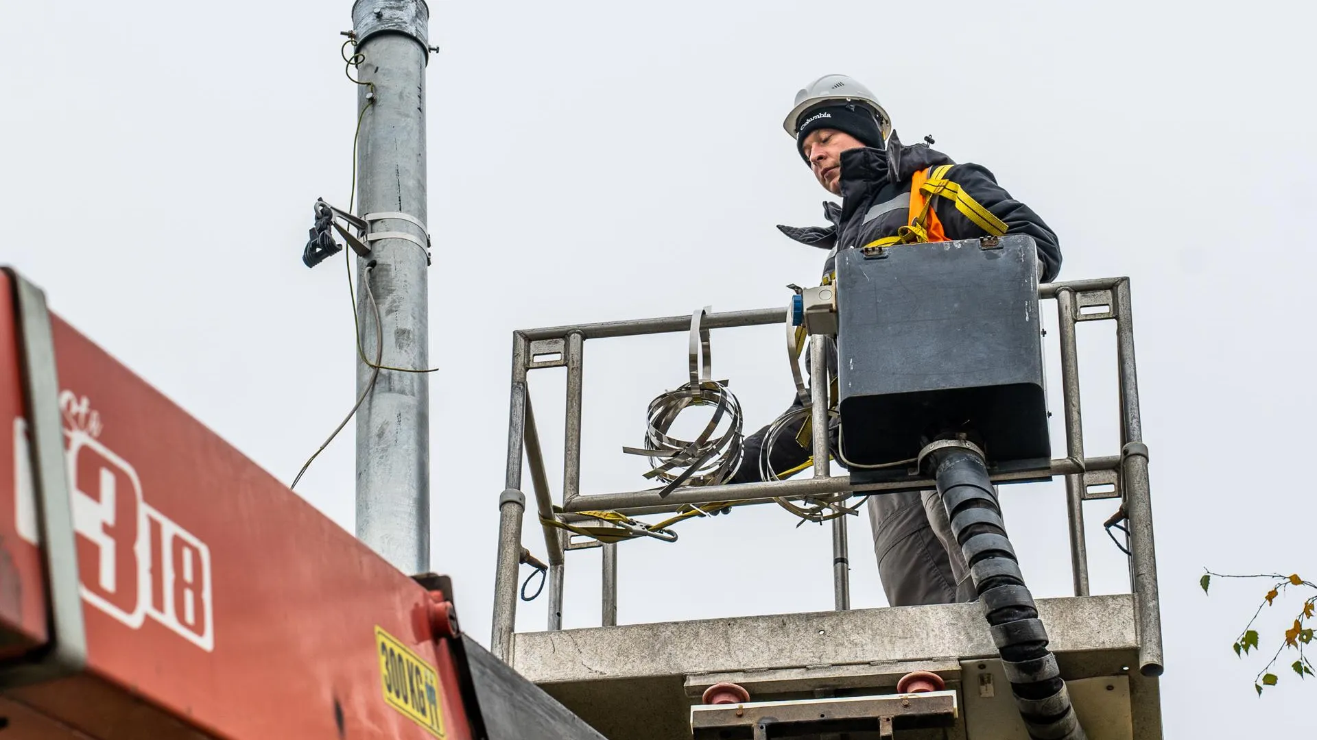 В девяти округах Подмосковья восстановили дорожное освещение