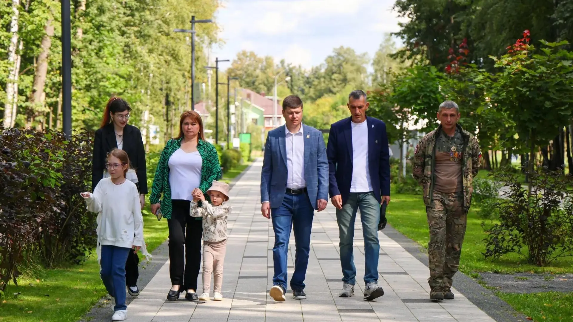 Глава Электростали встретился с ветераном СВО Максимом Хлебовым
