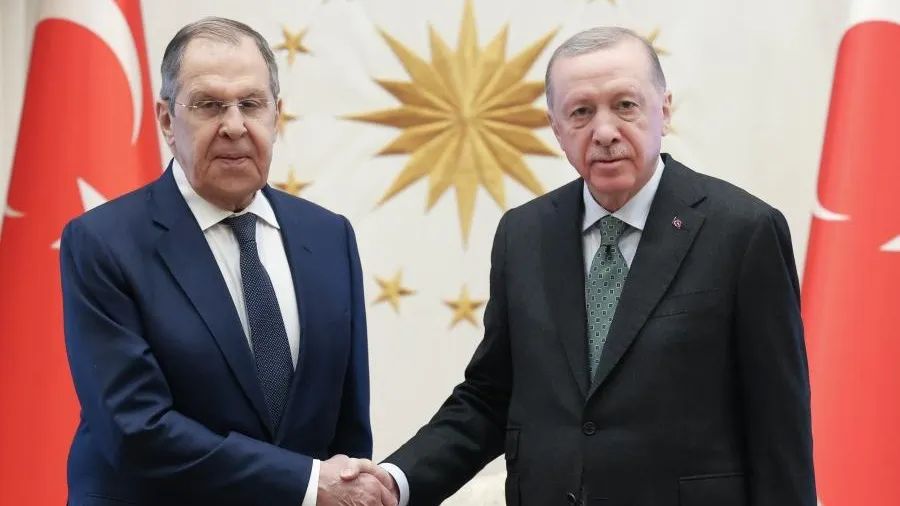 Bloomberg: Эрдоган обсудил с Лавровым и Зеленским отправку ВС Турции на Украину