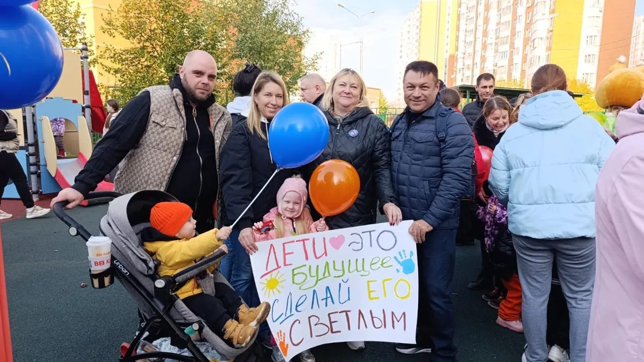 В Лобне открыли новую детскую площадку