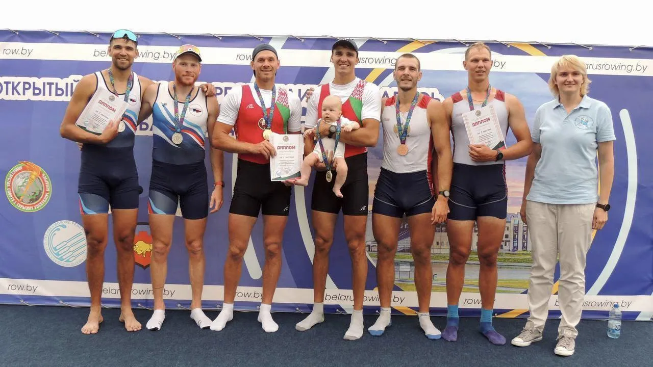 Спортсмен из Подмосковья выиграл серебряную медаль на соревнованиях по гребному спорту