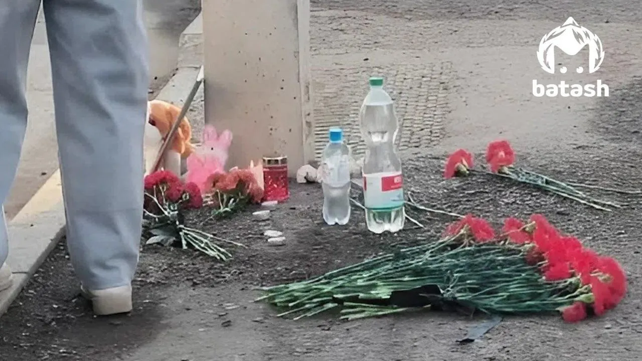 Стихийный мемориал появился возле ТЦ в Стерлитамаке, где произошел жуткий пожар
