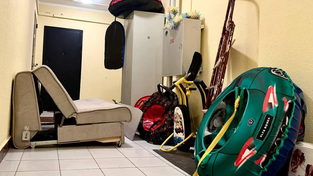 В более чем 150 домах Подмосковья в январе убрали захламление мест общего пользования