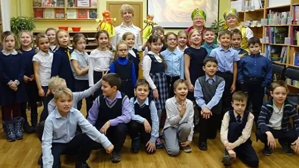 Школьники Мытищ разучили игры и заклички на празднике «В гости Масленица зовет»