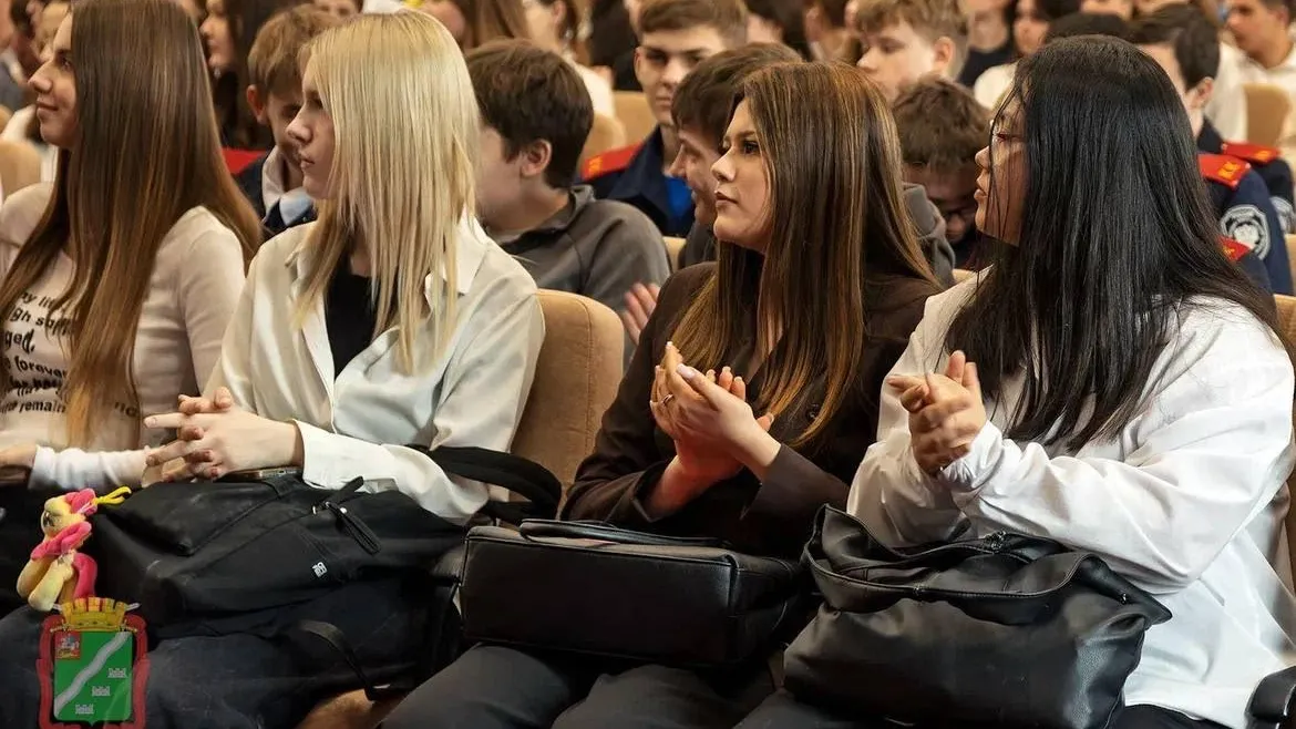 В Наро-Фоминске подросткам показали фильм о вербовке