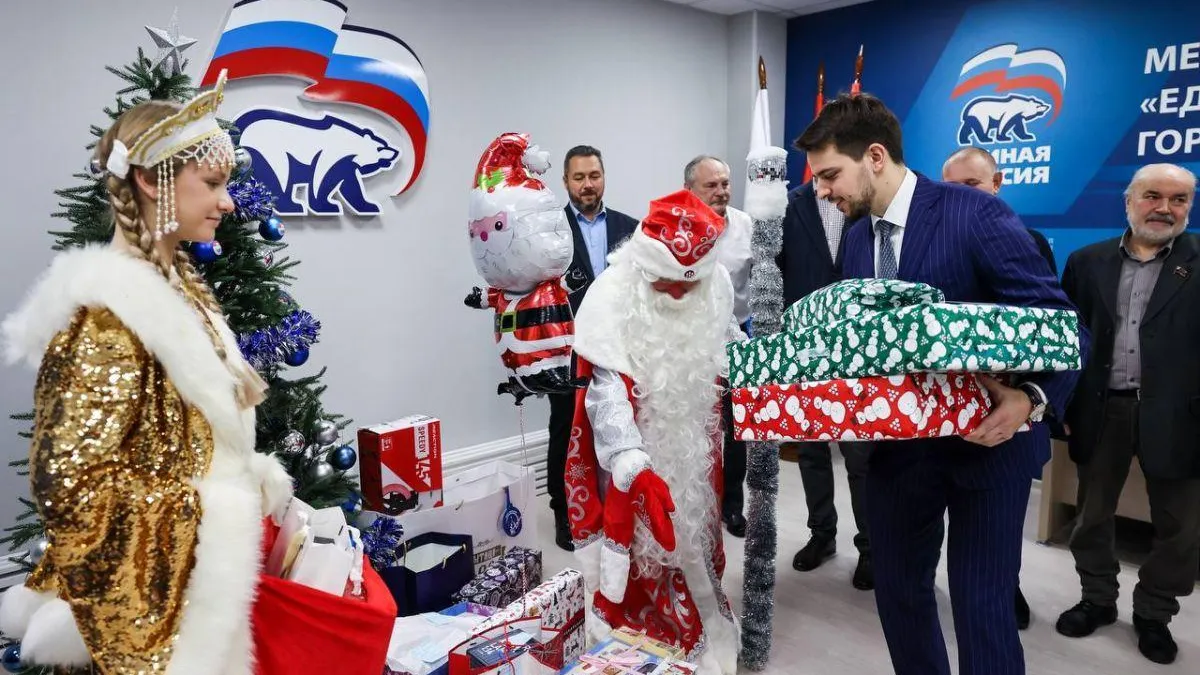 Елка желаний: в Подмосковье стартовала ежегодная новогодняя акция