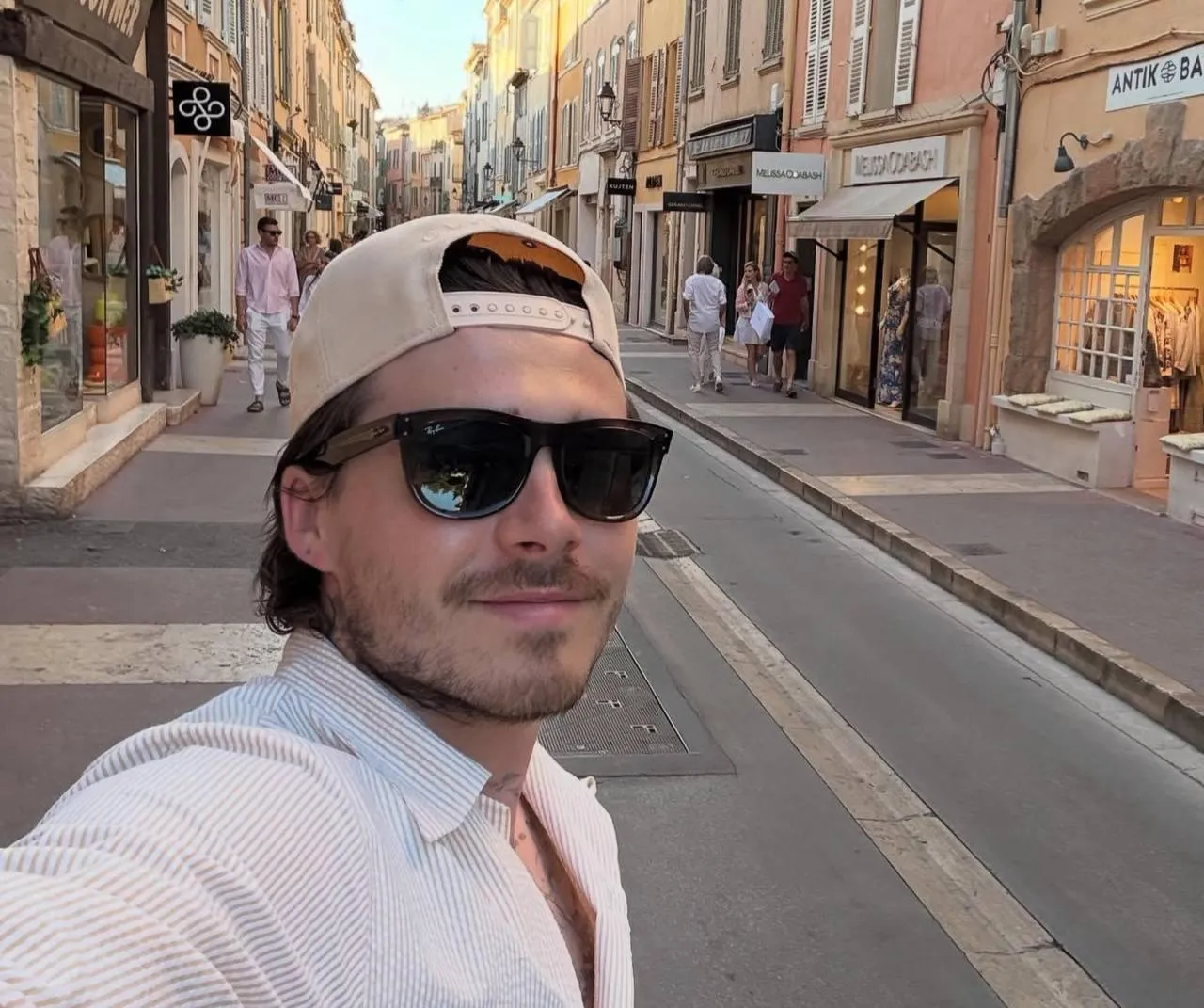 Страница Бруклина Бэкхема в Инстаграм* @brooklynpeltzbeckham/*запрещенная в России соцсеть; принадлежит компании Meta, признанной экстремистской организацией и запрещенной в РФ