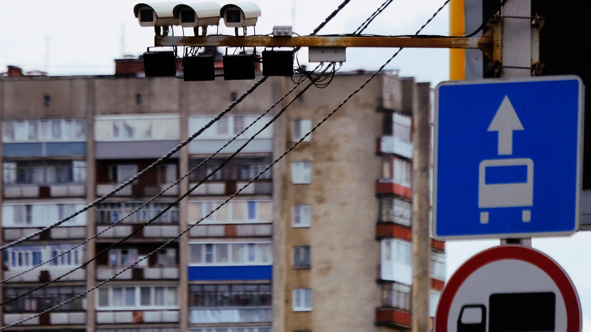В Подмосковье передвижные дорожные камеры переместили на аварийные участки