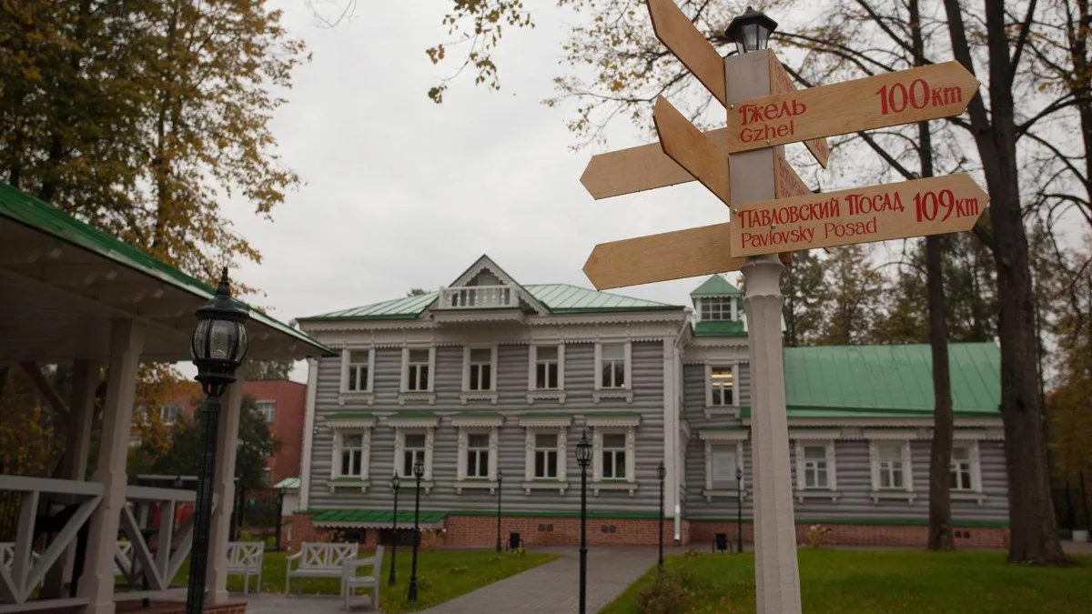Музей народных промыслов Мытищ знакомит онлайн с работами художников на военную тему
