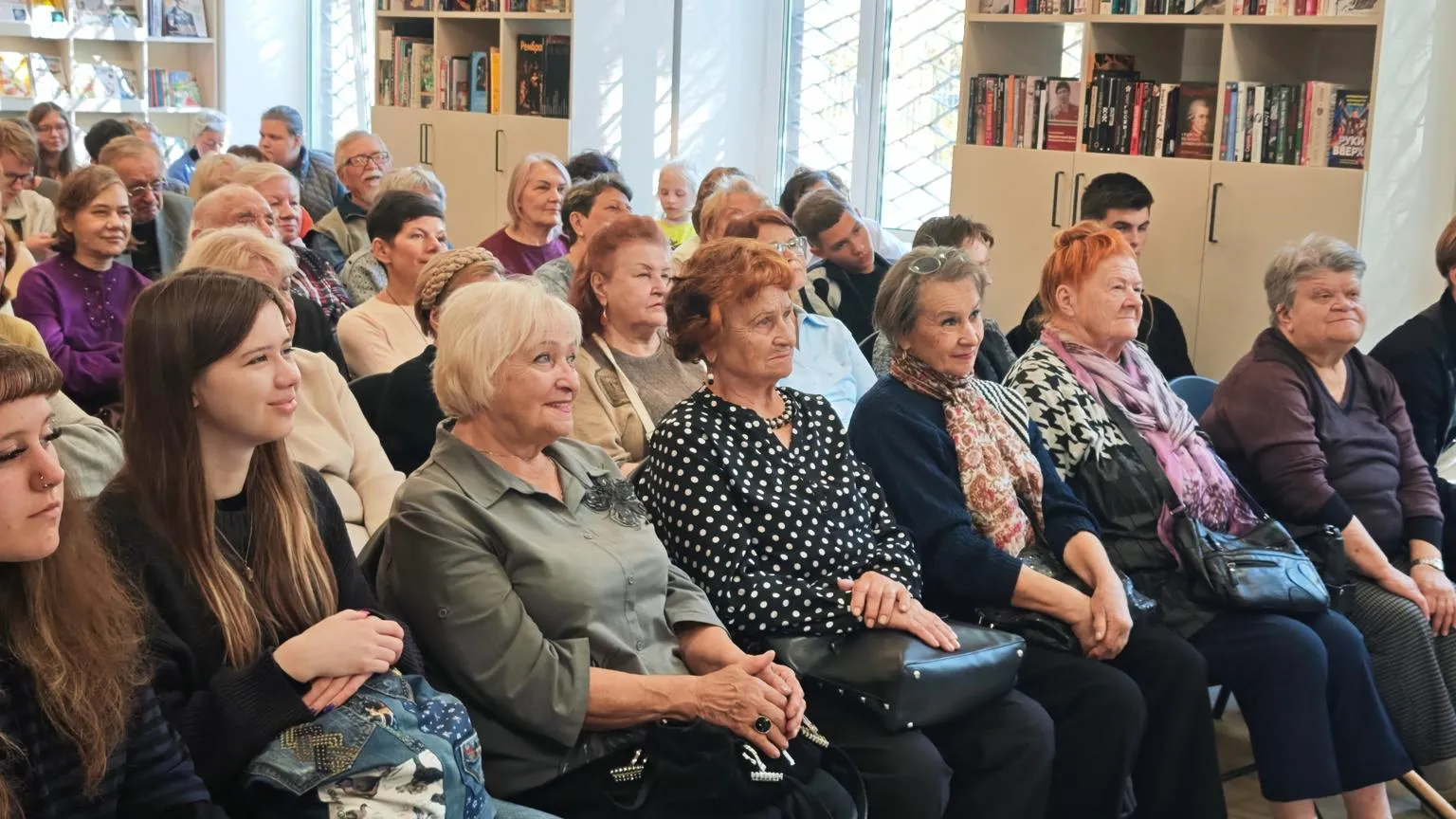 В библиотеке Воскресенска отметили 131-летие со дня рождения Есенина