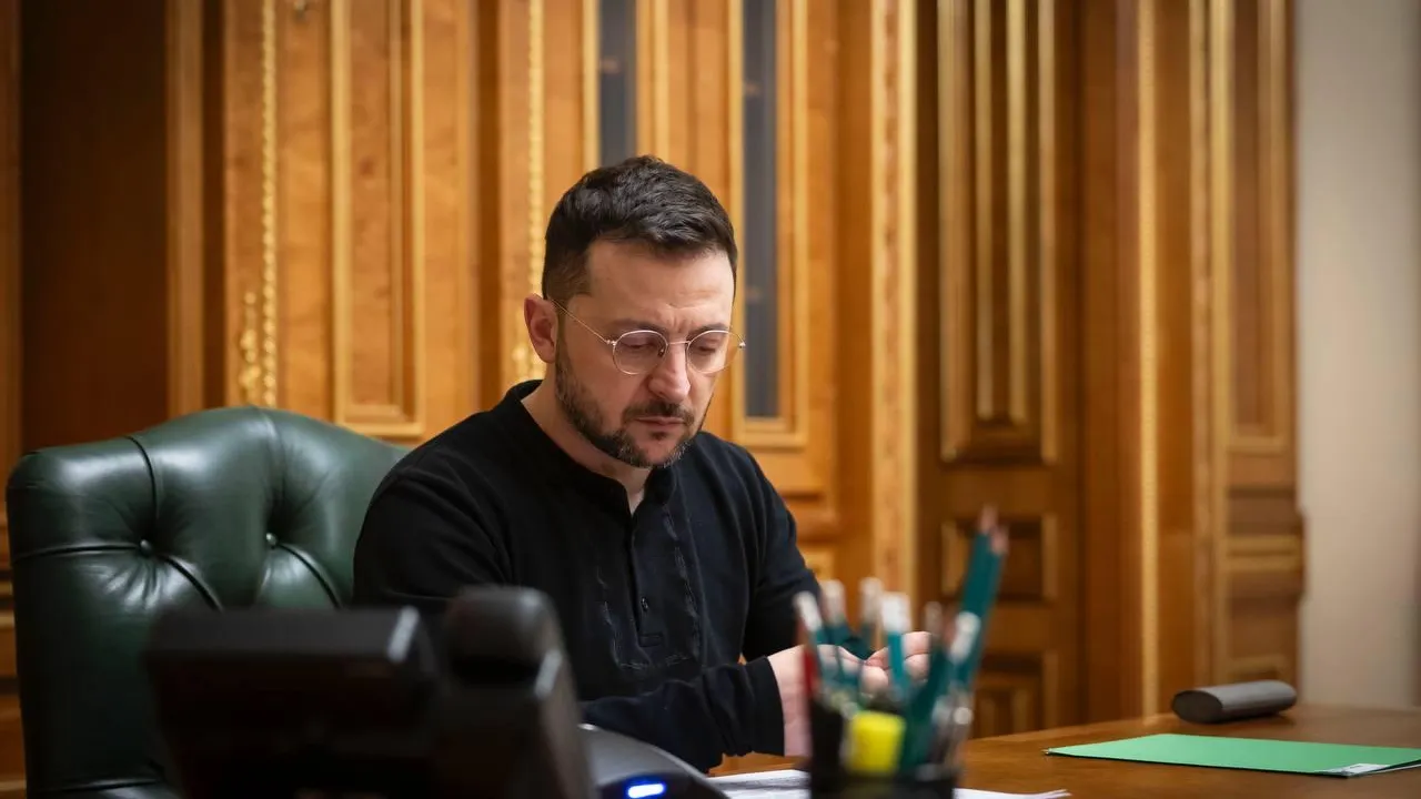 Зеленский рассчитывает продлить конфликт на Украине еще на 2 года