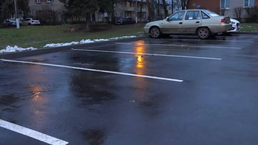 В Вельяминово Домодедово создали новые парковочные места и расширили проезжую часть