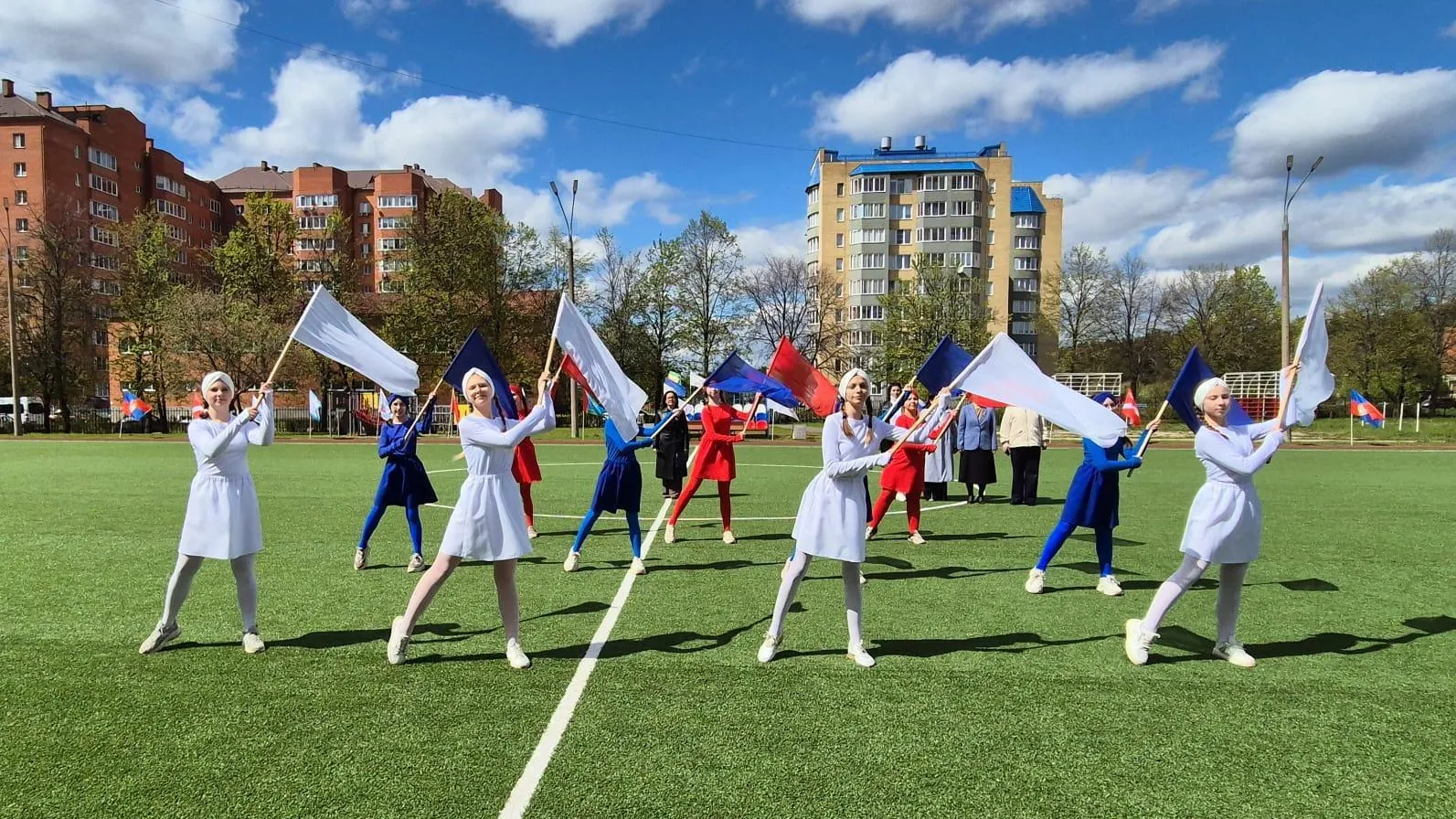 В Черноголовке торжественно открыли спортивный стадион
