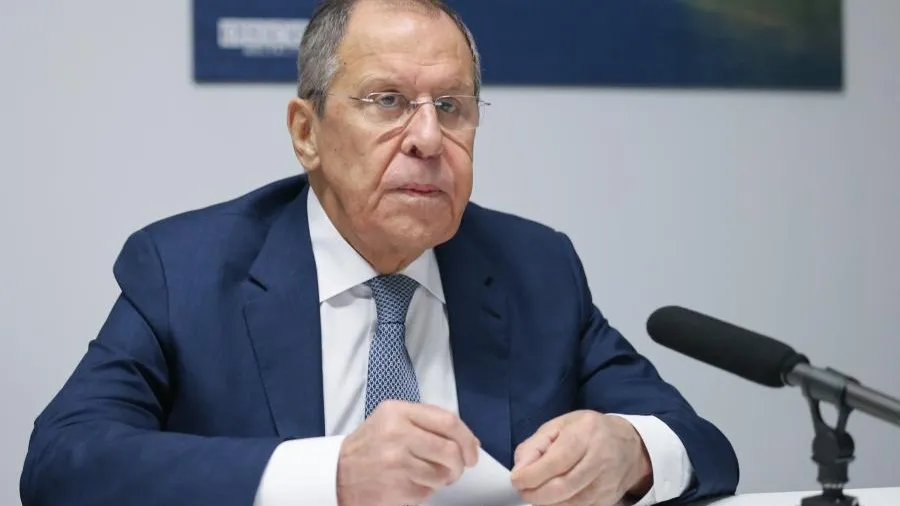 Опубликованы кадры того, как глава МИД Норвегии пожал руку Лаврову