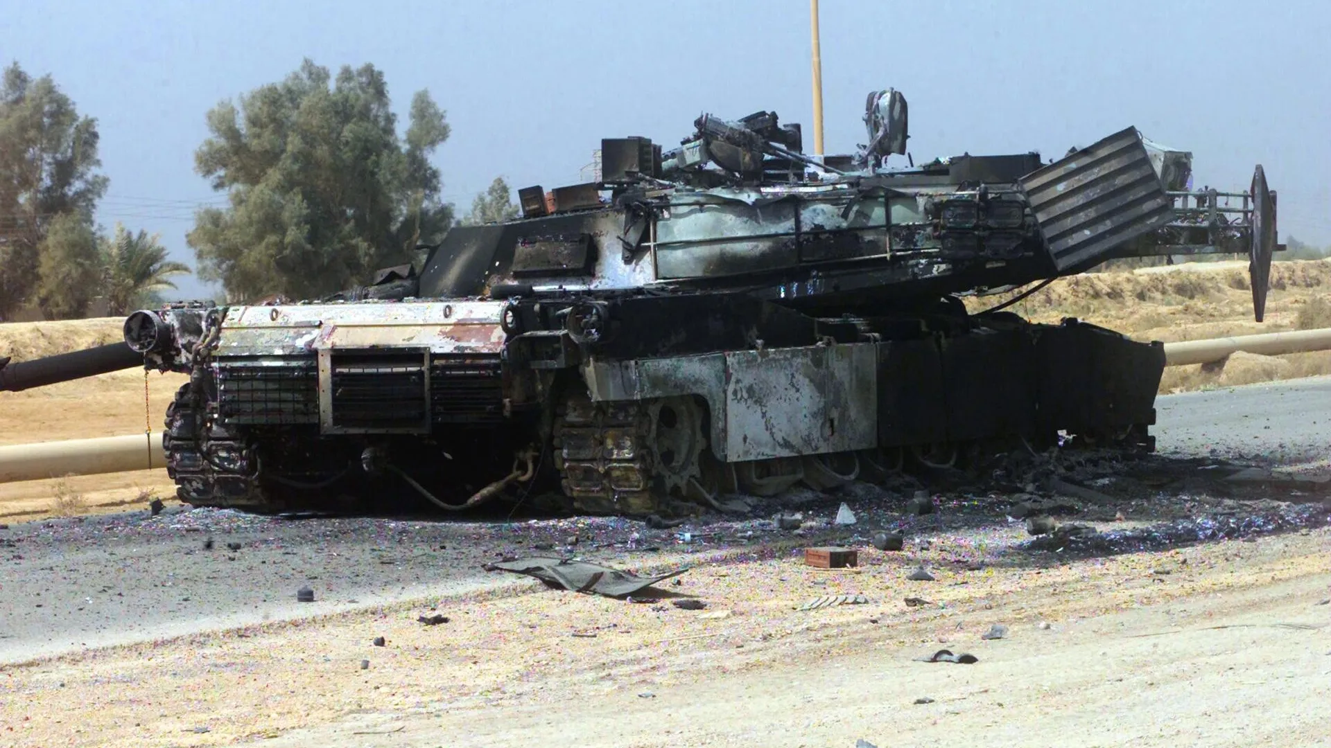 Военный эксперт объяснил, почему американские танки Abrams оказались «беззащитными»