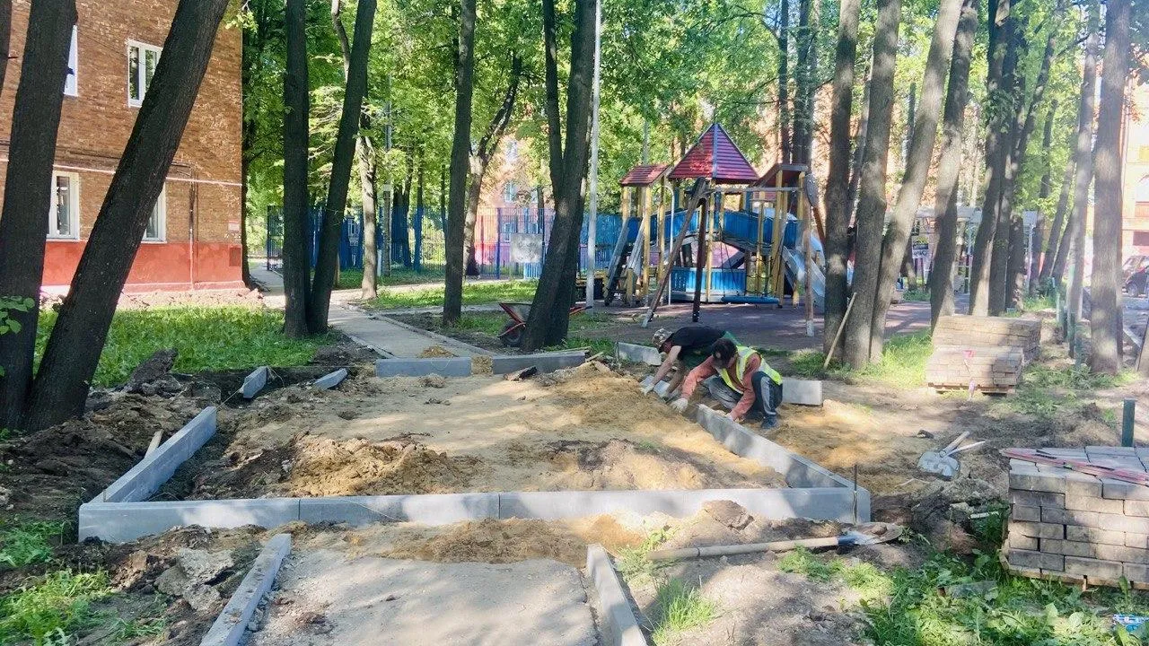 Программа благоустройства дворов стартовала в Ленинском округе