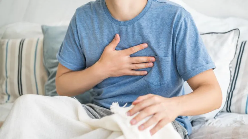 Британец умер после 4 лет страданий от изжоги, которая оказалась раком