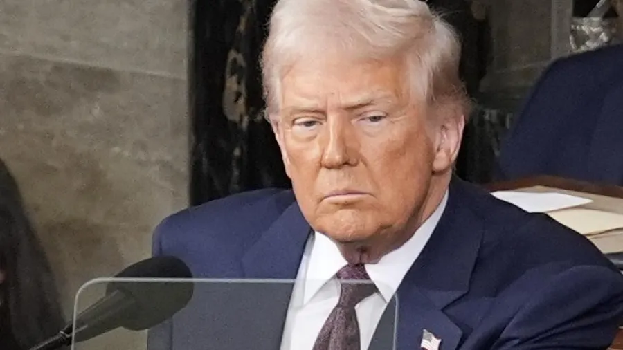 Трамп пригрозил Франции 100-процентными пошлинами на вино