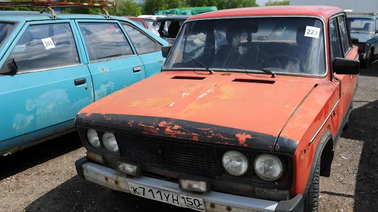 Семь бесхозных автомобилей убрали с улиц Королева за неделю