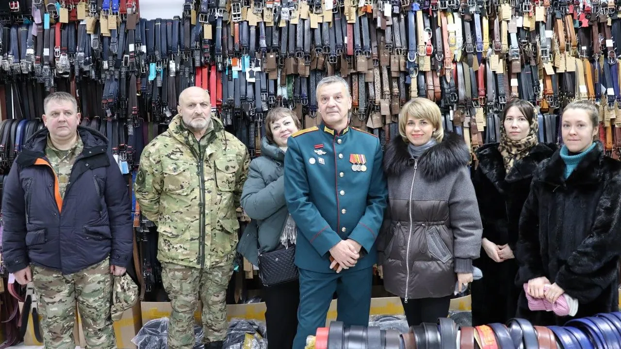 В Реутове ветеранам СВО показали производство кожаных изделий