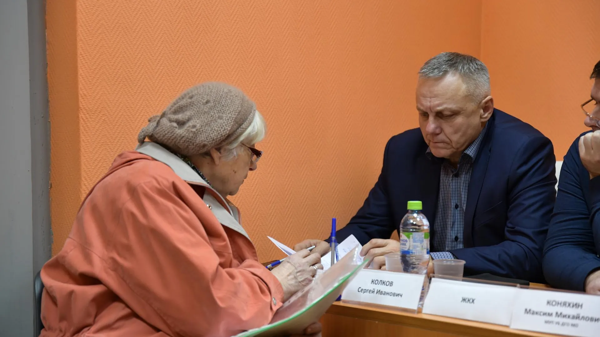 На улице Маркова в Дмитрове по просьбе жителей построят тротуар
