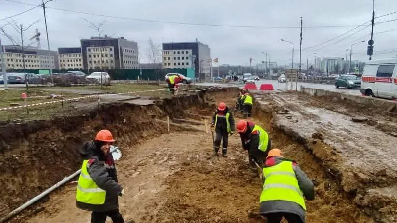 В Красногорске рабочие начали демонтаж старого покрытия в зоне строительства тоннеля