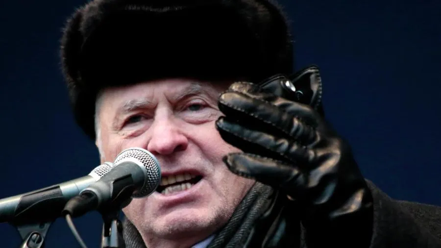 Эксперт оценил возможность включения трудов Жириновского в учебные программы