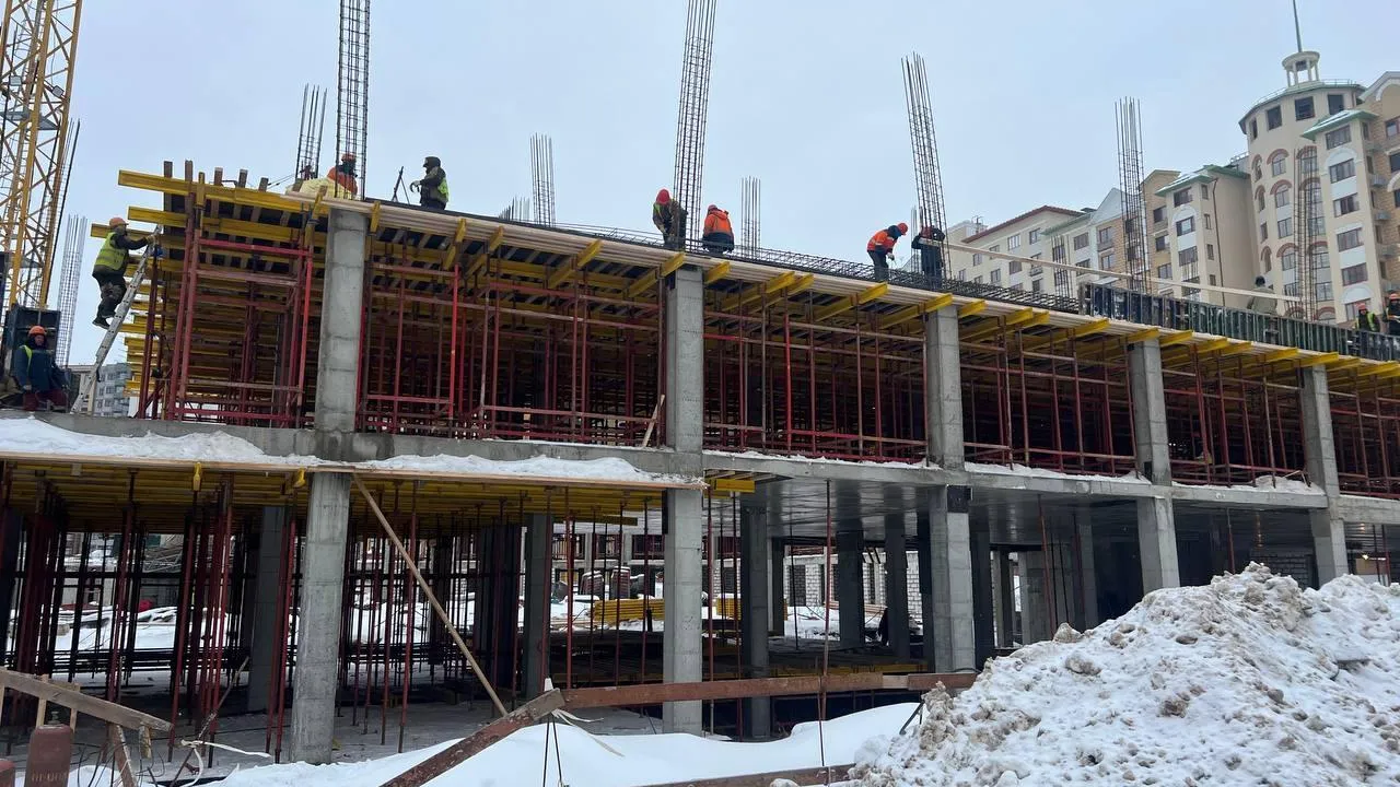 В Развилке Ленинского городского округа строят школу на 1 350 мест