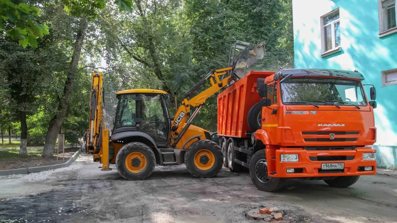 Комплексное благоустройство двора в поселке Люберец завершат в конце октября